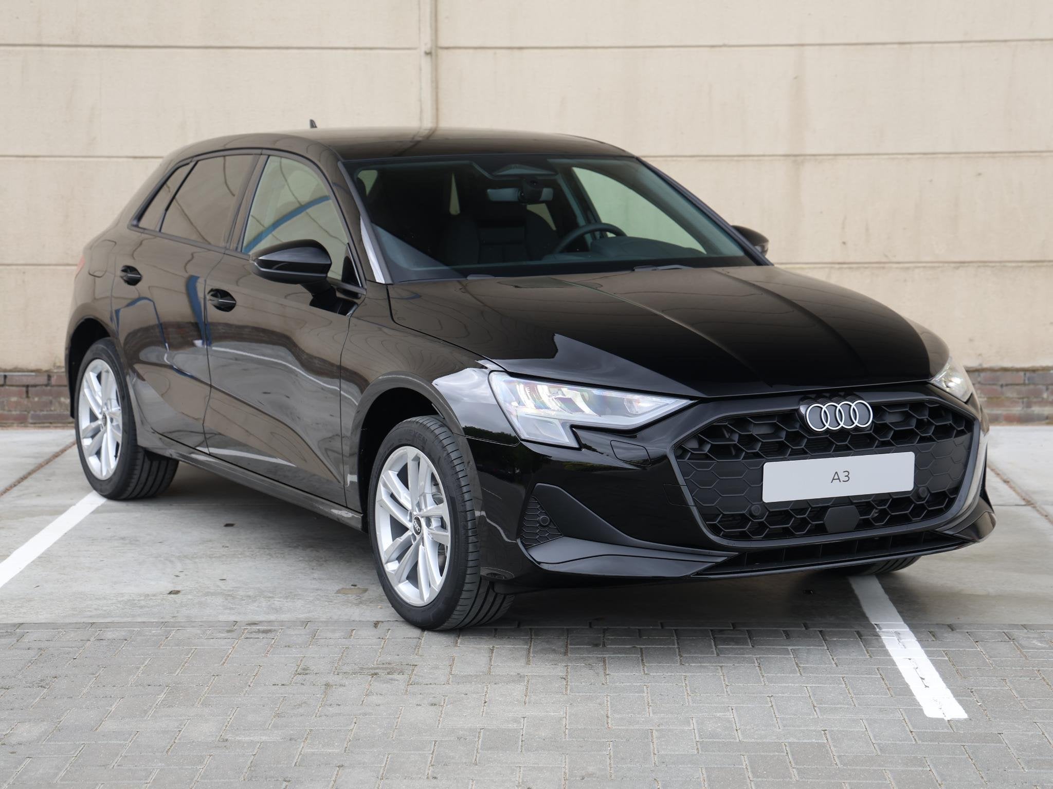 Audi A3 Sportback Pro Line 40 TFSI e 204 PK | Panorama dak |, Auto's, Audi, Stof, 1498 cc, 4 cilinders, 150 min