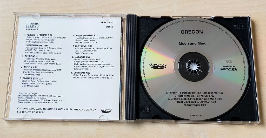 Oregon - Moon and Mind CD 1979/199? Ralph Towner, Ophalen of Verzenden, Zo goed als nieuw, Jazz