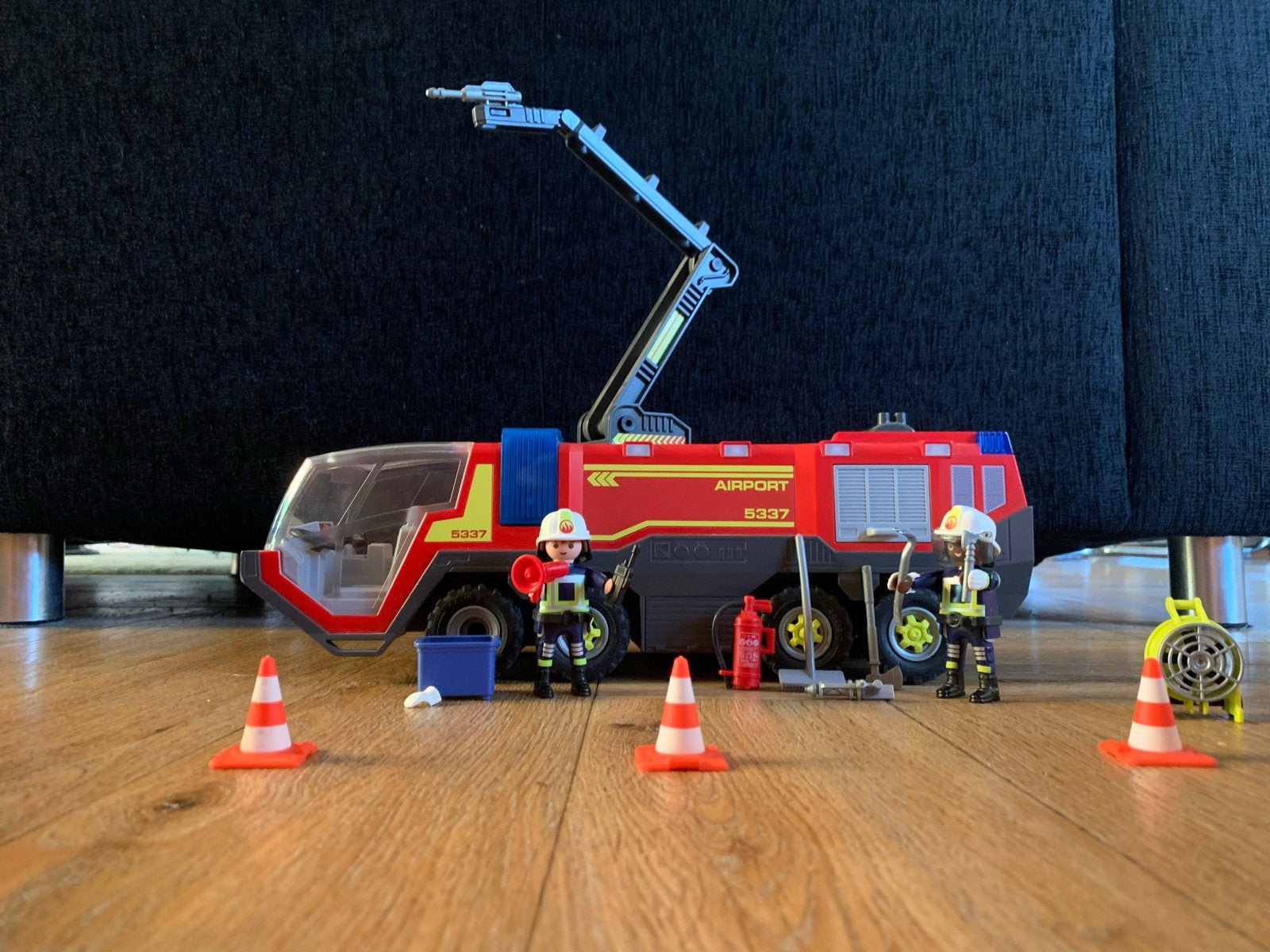 Playmobil Airport Brandweerwagen 5337 met figuren, Ophalen of Verzenden, Zo goed als nieuw