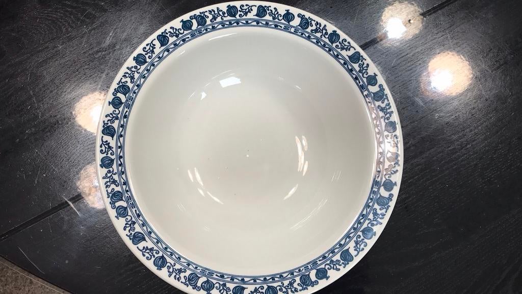 Italiaanse kom van Nuova Fontebasso, blauw decor, Gebruikt, Ophalen of Verzenden, Kom(men), Overige stijlen