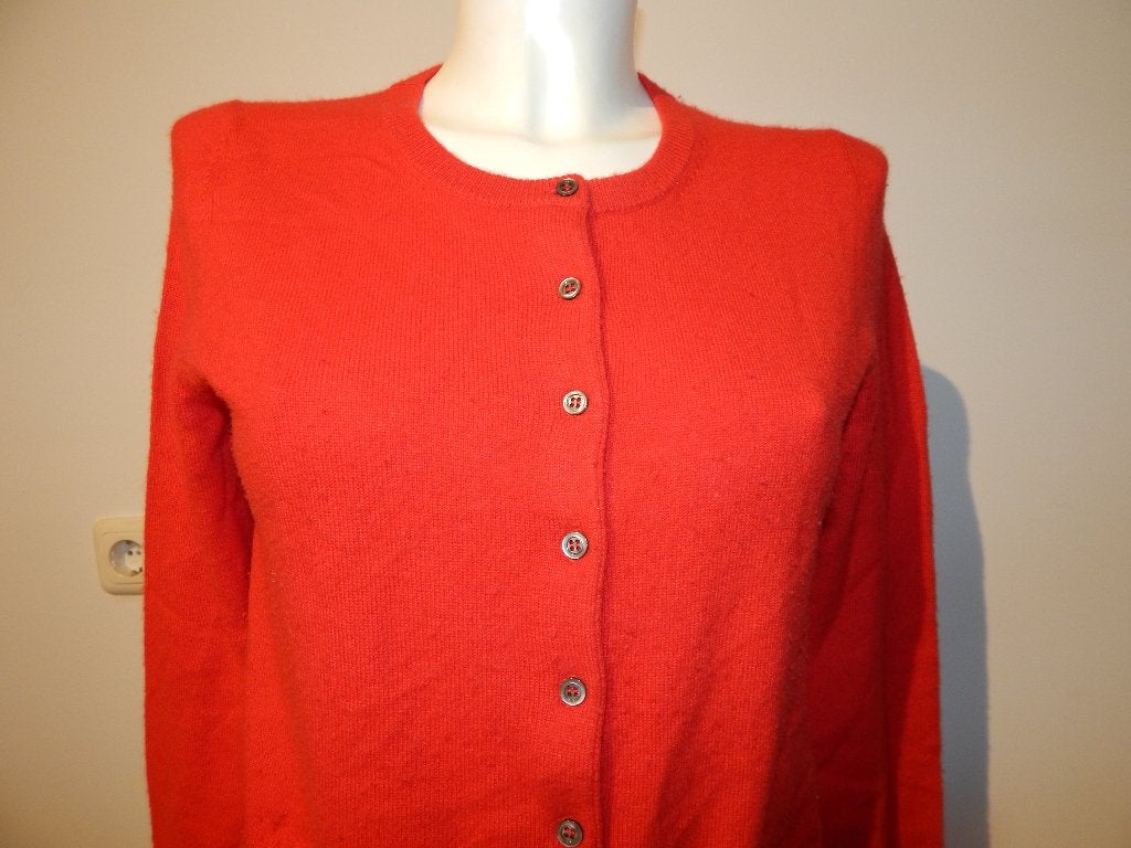 Repeat rood vest cashmere knoopjes sluiting ronde hals M, Maat 38/40 (M), Ophalen of Verzenden, Repeat cashmere, Gedragen
