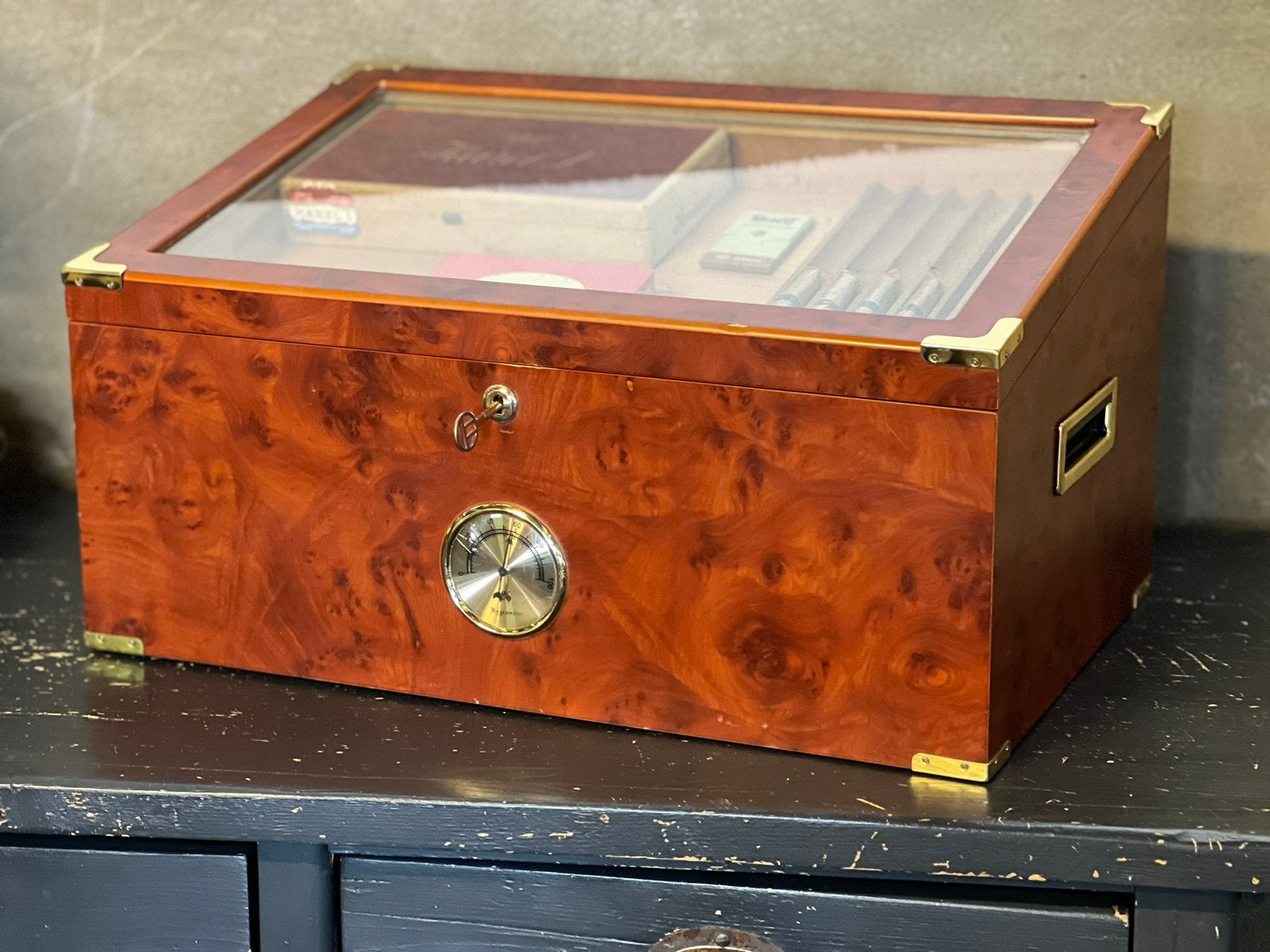Prachtige grote humidor, glas, noten. Display, Verzamelen, Ophalen, Zo goed als nieuw, Nvt, Nvt