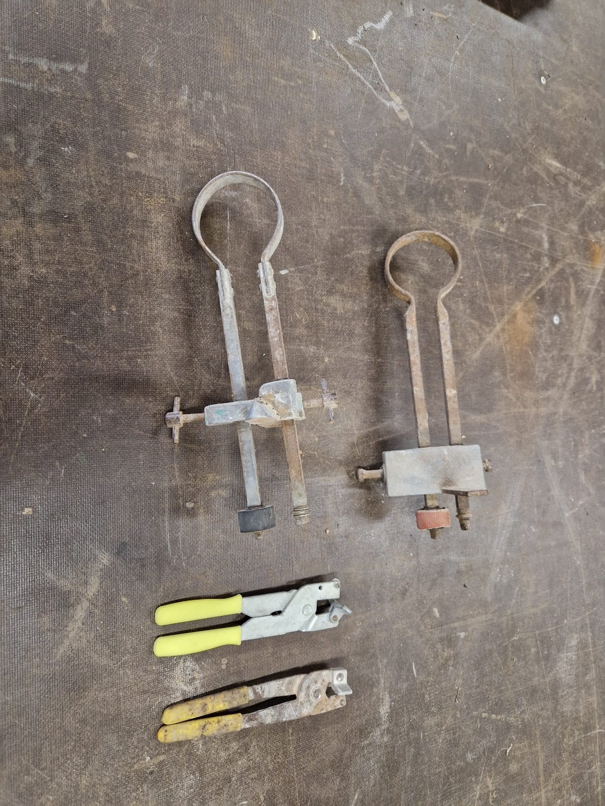 Tegelzet gereedschap, Ophalen