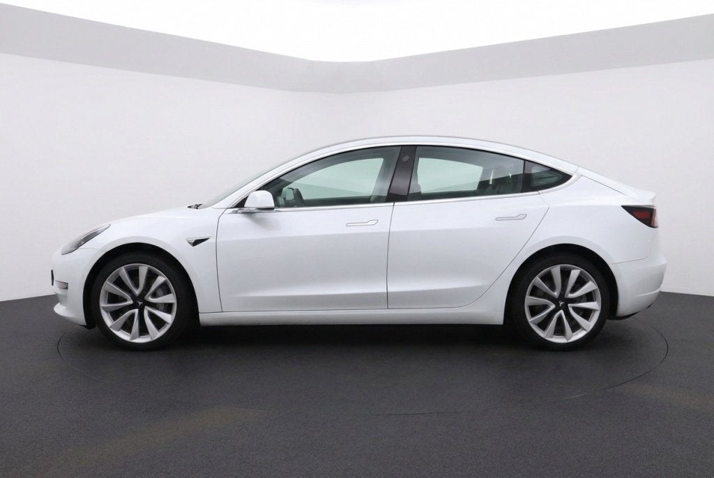 Tesla Model 3 Long Range AWD 75kWh | Autopilot | Trekhaak |, Automaat, 0 cilinders, 530 km, Origineel Nederlands
