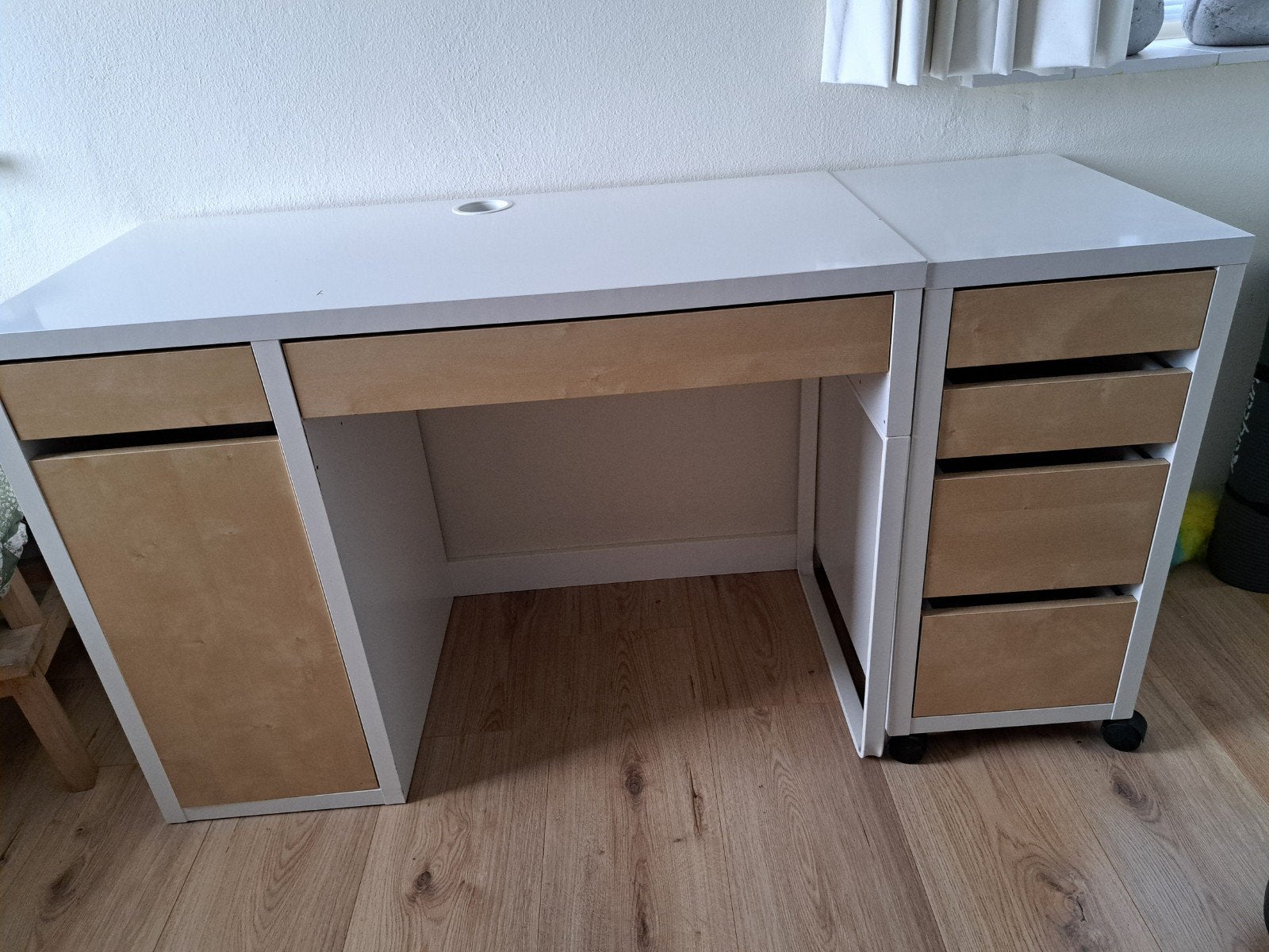 IKEA Micke bureau met ladeblok - wit/hout, Ophalen, Gebruikt, IKEA, Met wielen