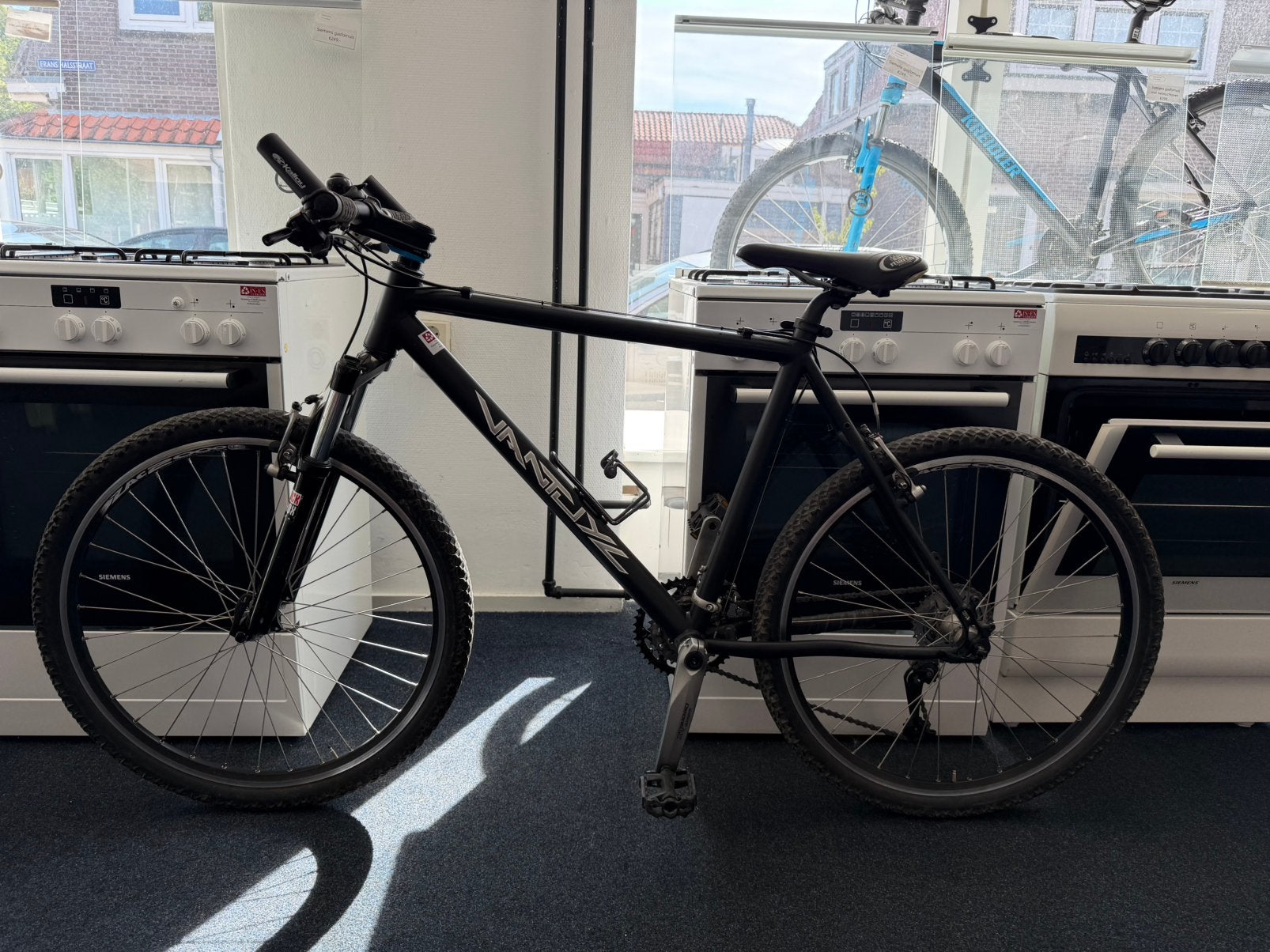 Vantuyl 26 inch mountainbike 27 versnellingen, Nl, Zo goed als nieuw, Vantuyl, 53 tot 57 cm