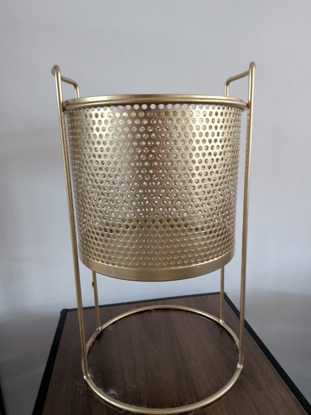 Goudkleurige plantenpot/plantentafel van Intratuin, Huis en Inrichting, Ophalen, Met handvat, Zo goed als nieuw, Metaal