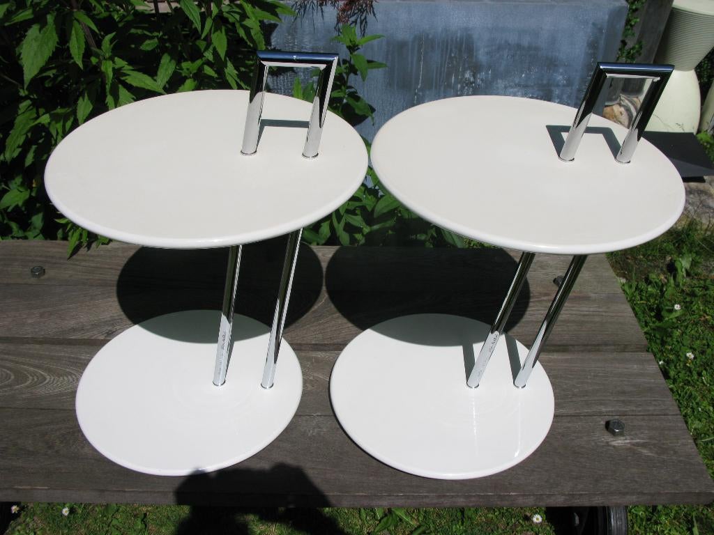 EILEEN GRAY CLASSICON "OCCASIONAL TABLE"  WIT, Ophalen