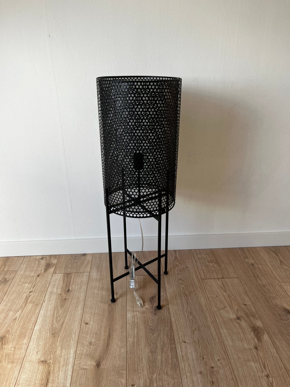 Zwarte lamp te koop, Ophalen, Zo goed als nieuw, Minder dan 100 cm