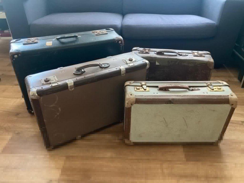 4 prachtige oude koffers, Antiek en Kunst, Ophalen, Kinderen, Vulkolit