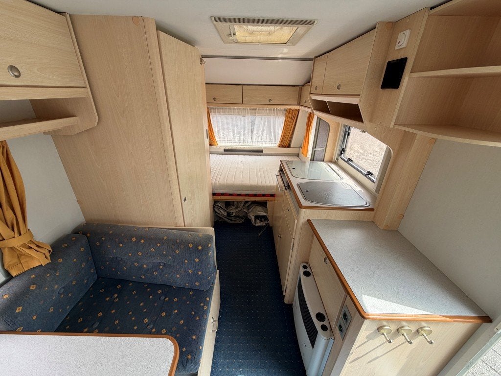 Foto 6 van KIP Starline 44 TTR ’02 (Vastbed, Treinzit)