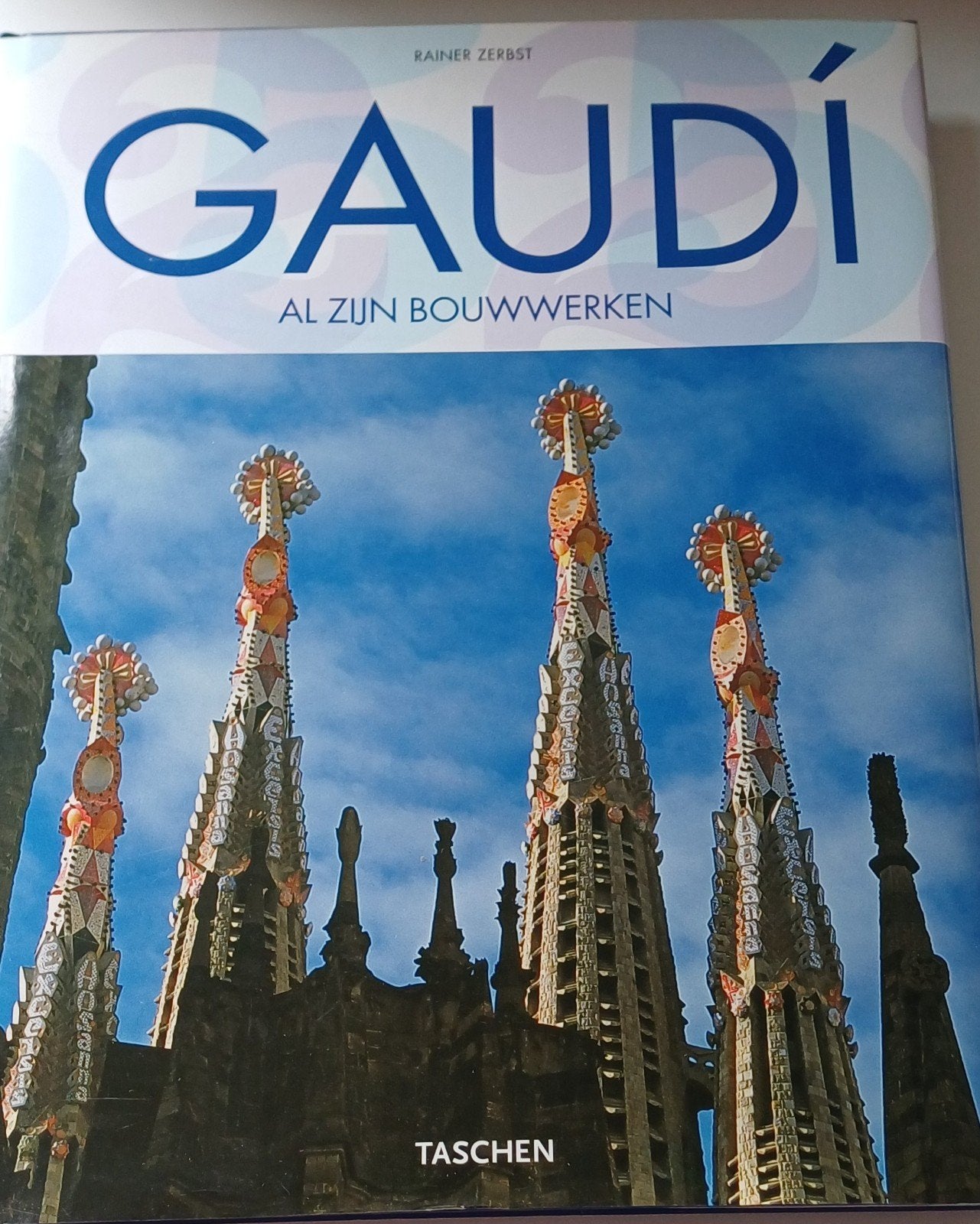 Gaudi: Al zijn Bouwwerken - Rainer Zerbst (Taschen), Boeken, Ophalen of Verzenden, Zo goed als nieuw, Architecten, Rainer Zerbst