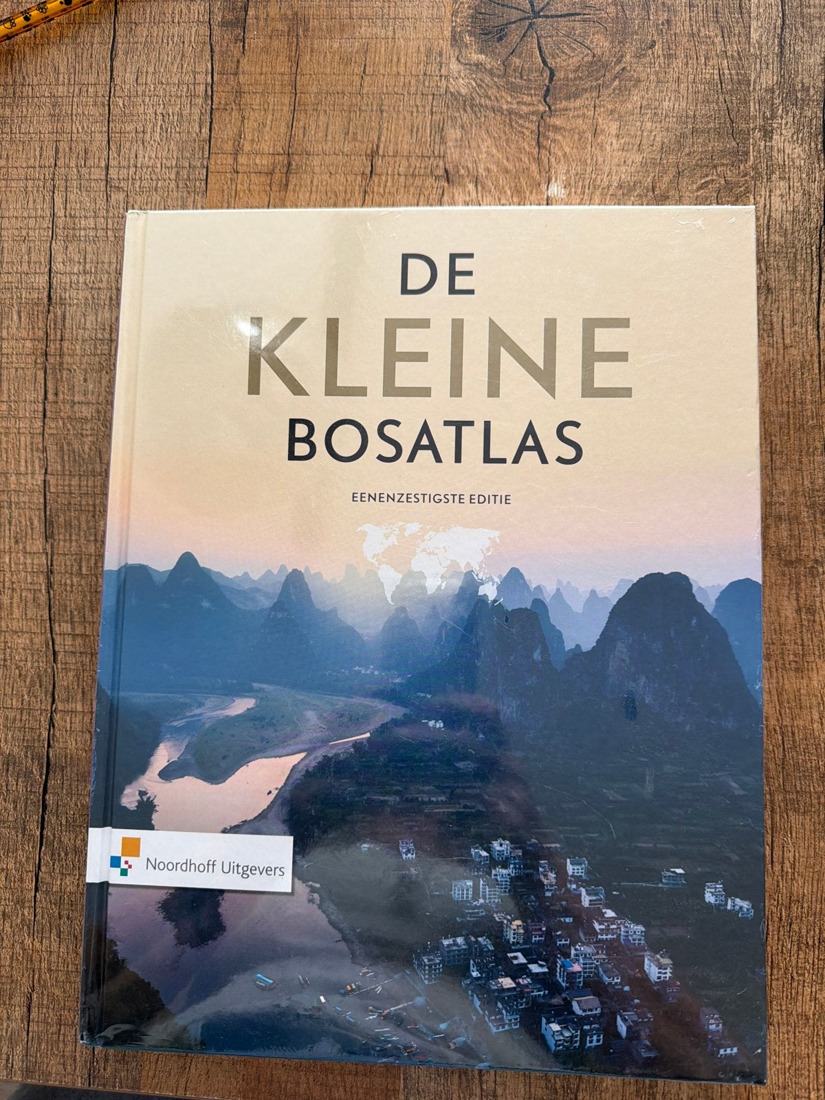 De Kleine Bosatlas - Nieuw in verpakking, Boeken, Bosatlas, 2000 tot heden, Nieuw, Ophalen of Verzenden