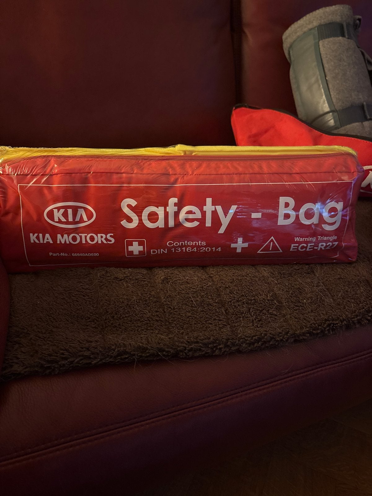 Kia Safety-Bag met EHBO-set en veiligheidsvesten, Ophalen of Verzenden, Nieuw