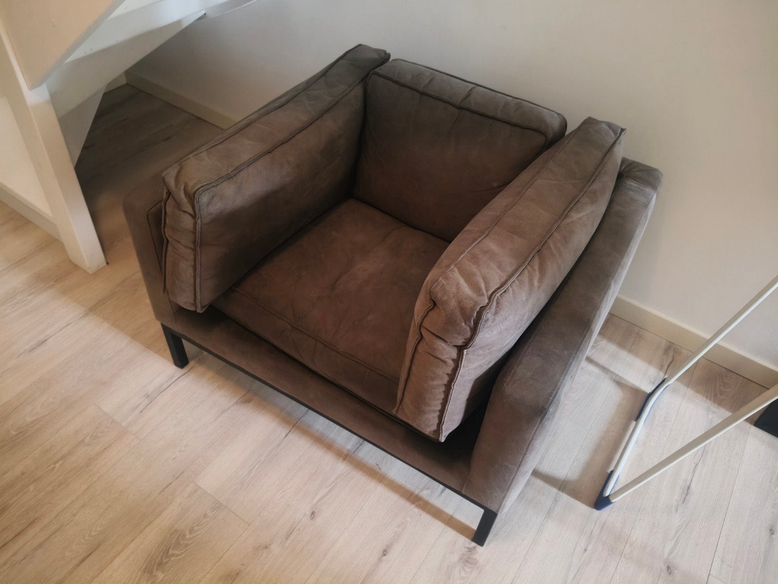Fauteuil - Bruin/Grijs Imitatie Leder, Huis en Inrichting, Fauteuils, Ophalen, Gebruikt, 75 tot 100 cm, Industrieel, Modern