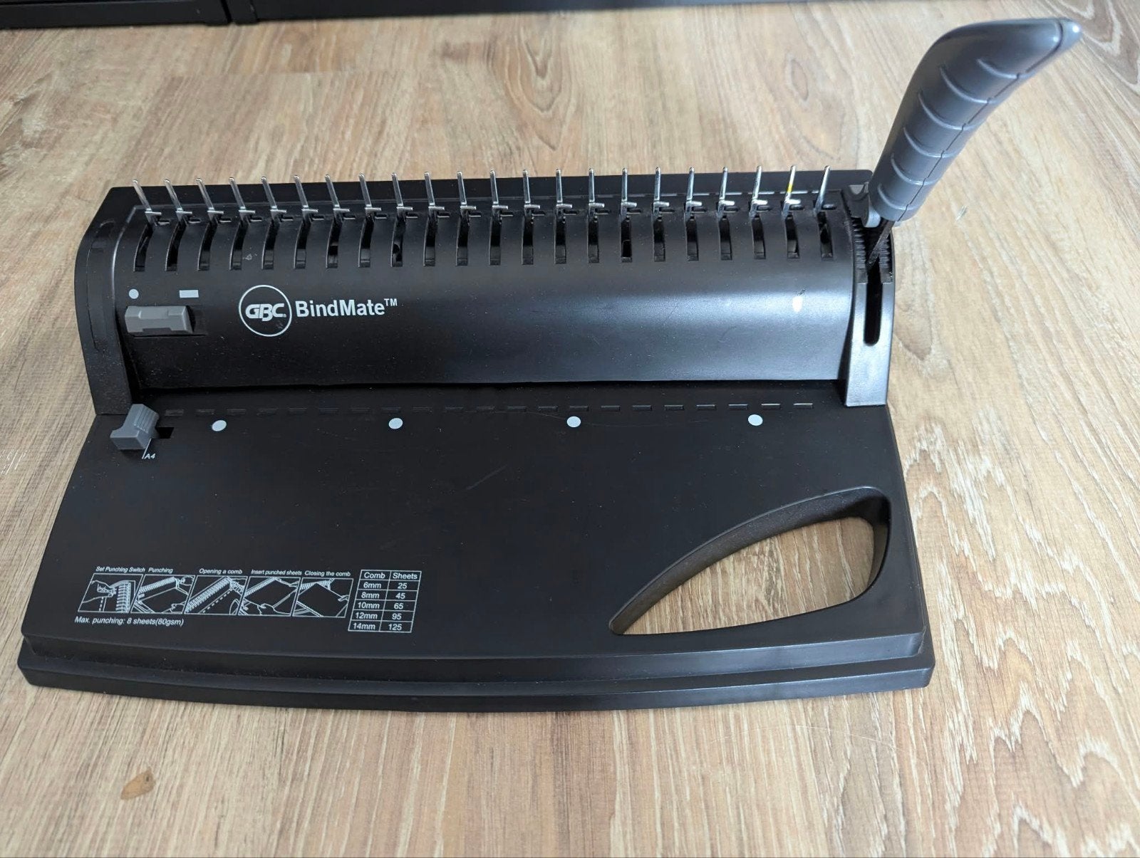 Bindmate inbindmachine met accessoires, Ophalen of Verzenden, Zo goed als nieuw
