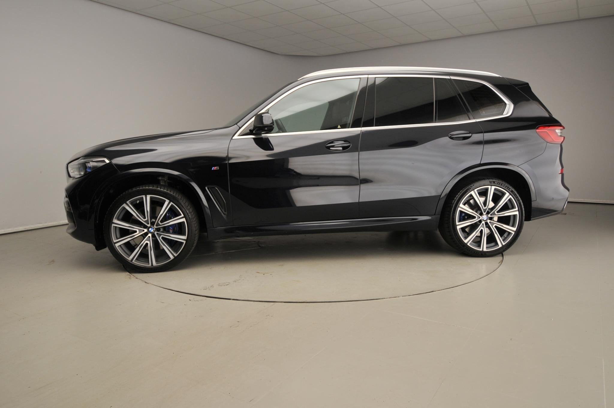 BMW X5 xDrive30d High Executive M Sport | Trekhaak | Luchtve, Automaat, Gebruikt, 2993 cc, 255 €/maand