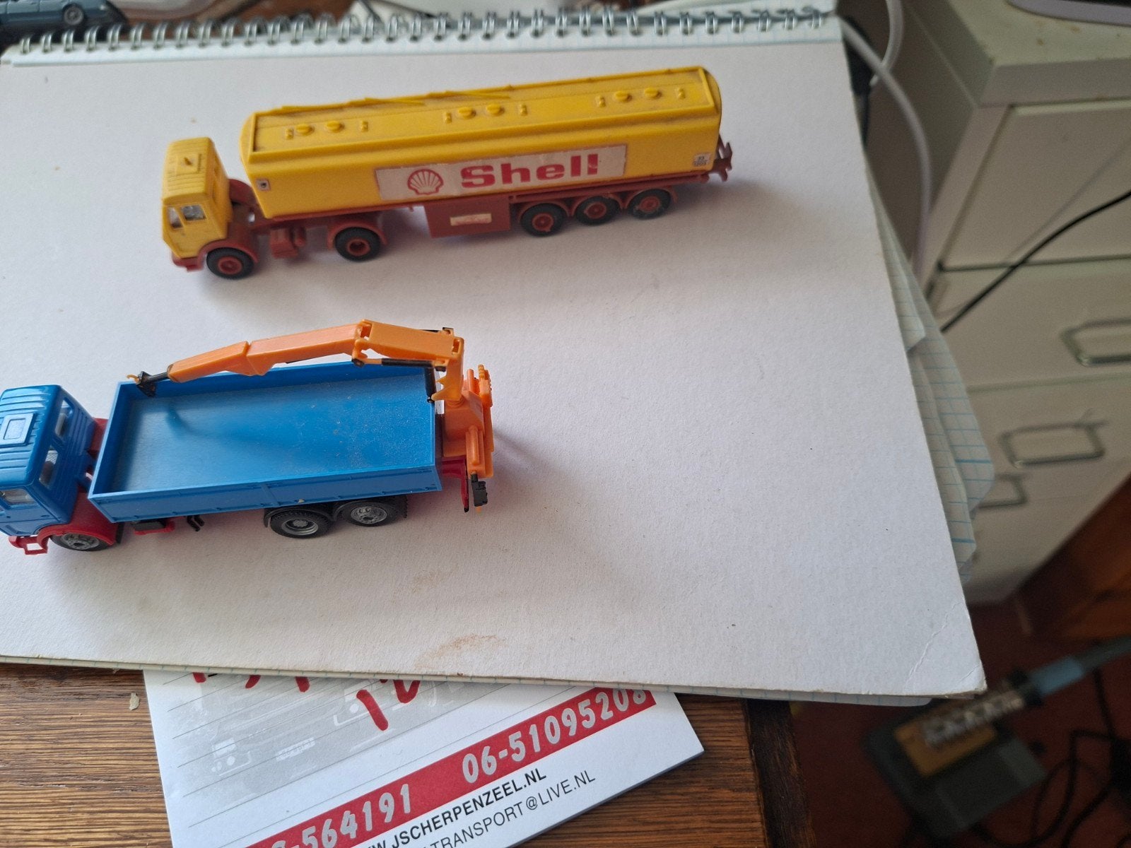 Schell Tankwagen en Vrachtwagen met Kraan Speelgoed, Ophalen of Verzenden, Gebruikt