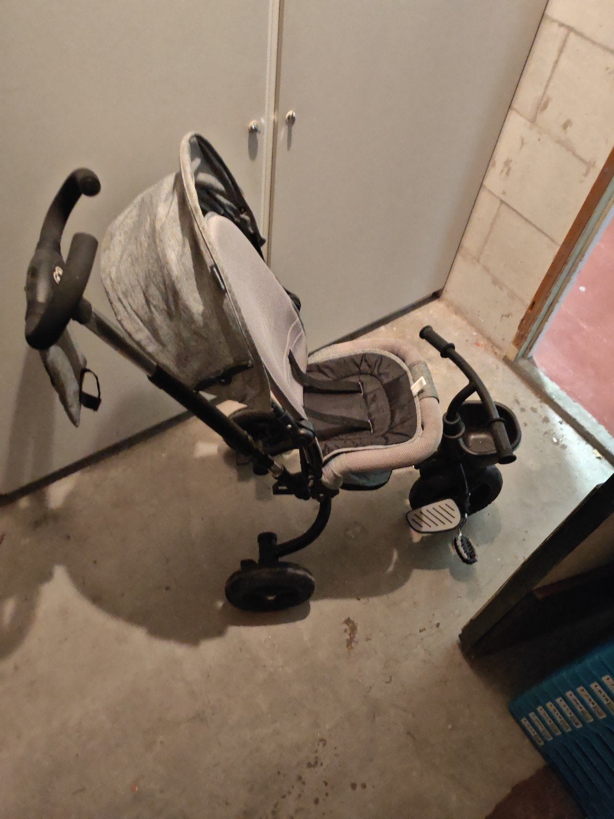 Kinderwagen/driewieler met trappers, Ophalen, Zo goed als nieuw, Overige merken