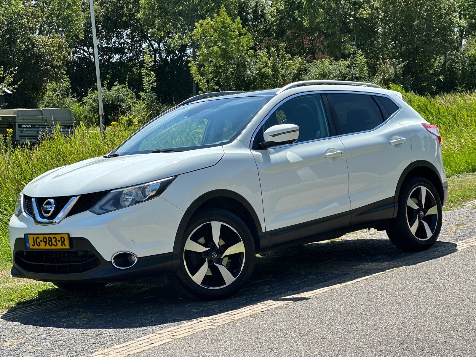 Nissan Qashqai 1.2 Dig-t 85KW 2WD 2016 Wit, Auto's, Voorwielaandrijving, Stof, Zwart, 4 cilinders