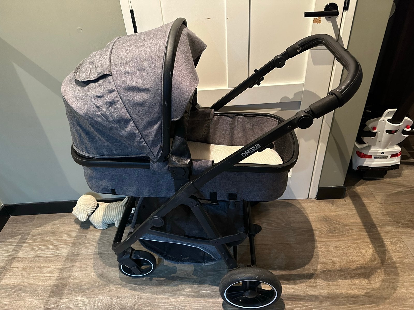 Mooie nette kinderwagen met reiswieg en zitgedeelte, Overige merken, Ophalen of Verzenden, Zo goed als nieuw, Combiwagen
