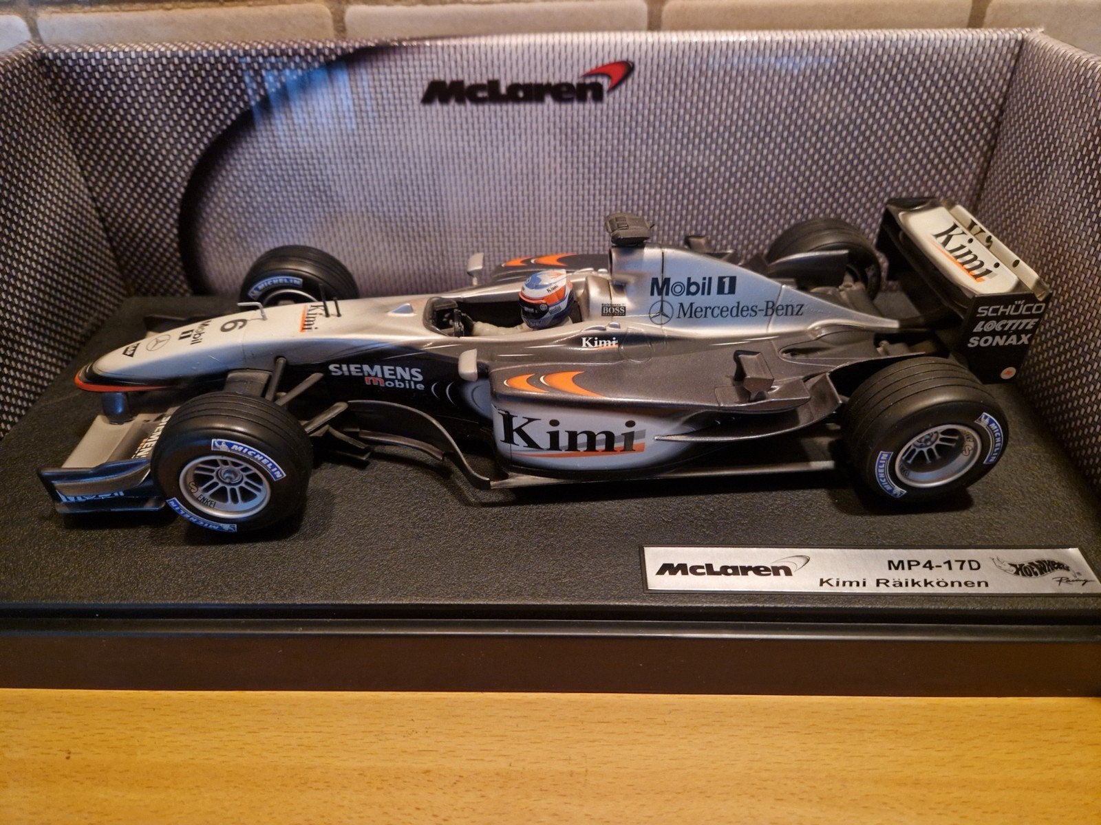 f1 mclaren mercedes mp4-17D kimi raikkonen 2003, Ophalen of Verzenden, Zo goed als nieuw, Auto, Hot Wheels