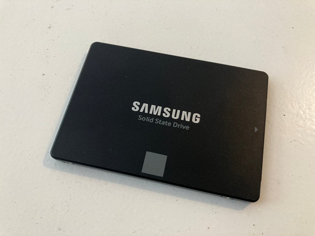 Samsung 860 EVO 1TB SSD 2.5" SATA, Computers en Software, Harde schijven, Intern, Gebruikt, Samsung SSD 860 EVO, Ophalen of Verzenden