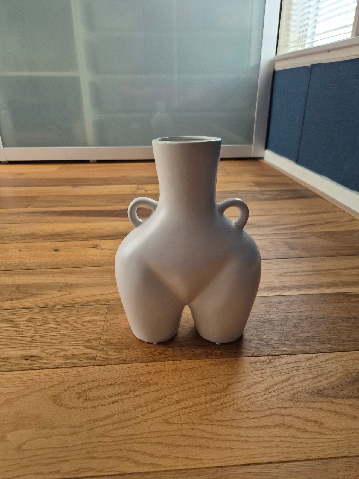 Witte billenvaas van PTMD, Huis en Inrichting, Woonaccessoires | Vazen, Ophalen, Wit, Aardewerk of Porselein, Minder dan 50 cm