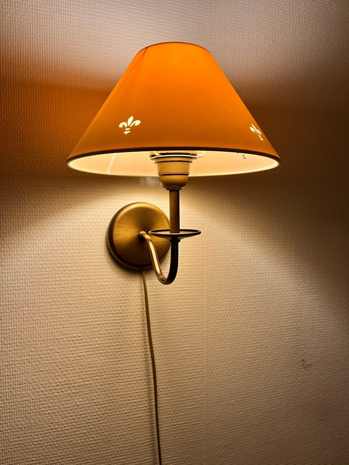 Messing Muurlampje met Schemerkap - Klassiek Design, Huis en Inrichting, Ophalen, Met snoer/stekker, Gebruikt, E14 (klein)