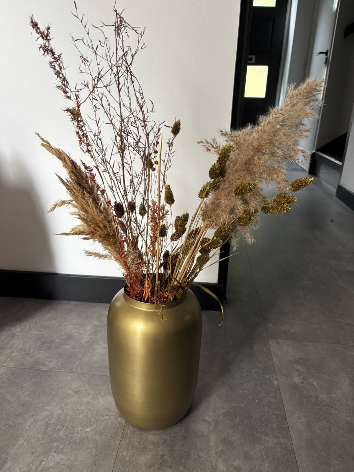 Gouden vaas met droogbloemen, Ophalen, Zo goed als nieuw, Goud