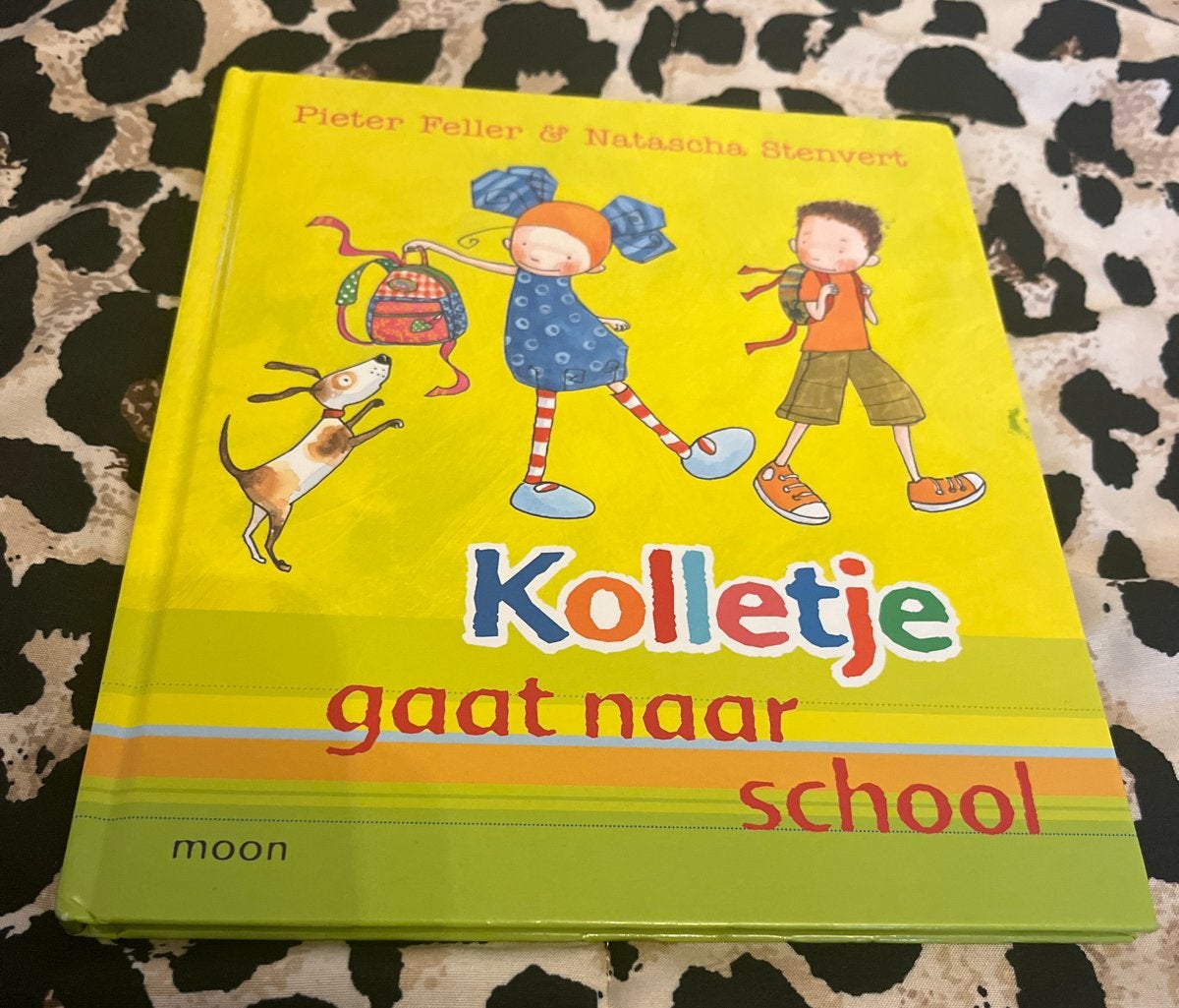 Kolletje gaat naar school - Pieter Feller & Natascha Stenver, Fictie algemeen, Jongen of Meisje, Ophalen of Verzenden, Zo goed als nieuw