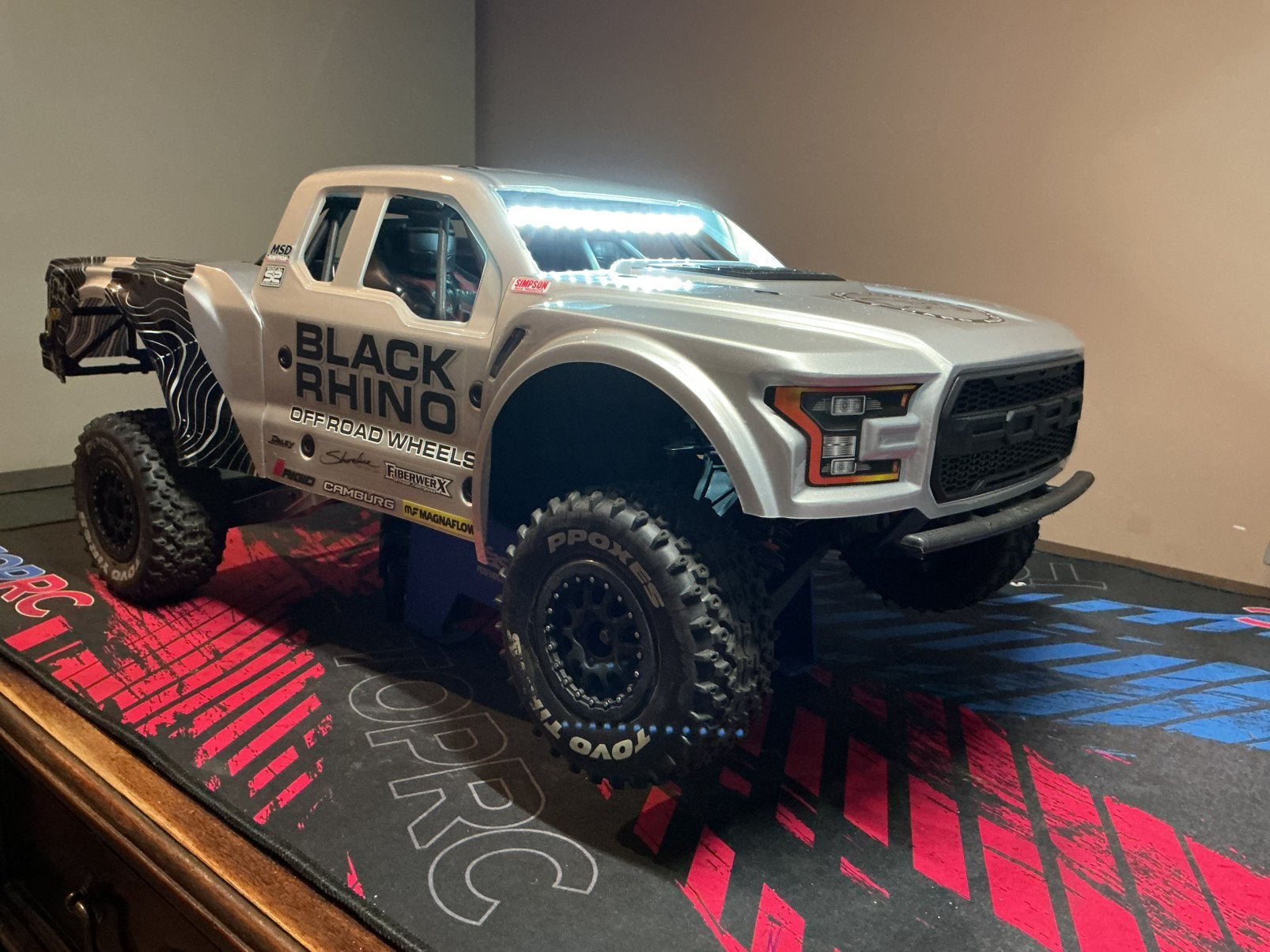 Losi baja rey v1 ford raptor black rhino, Hobby en Vrije tijd, Modelbouw | Radiografisch | Auto's, Ophalen of Verzenden, Overige schalen