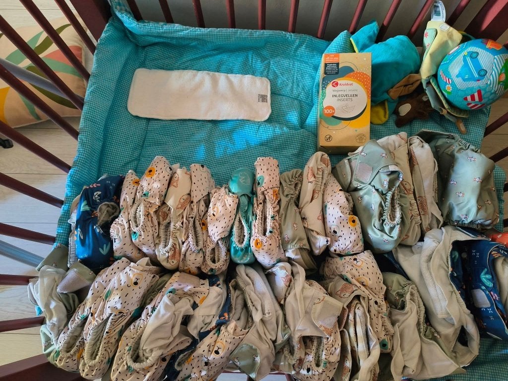 34 wasbare luiers plus boosters en inlegvellen, Ophalen, Gebruikt