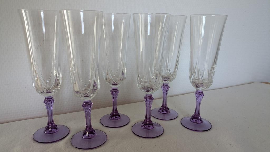 Cristal d'Arques lila Franse Retro Vintage op lila voet, Ophalen of Verzenden, Zo goed als nieuw, Overige typen