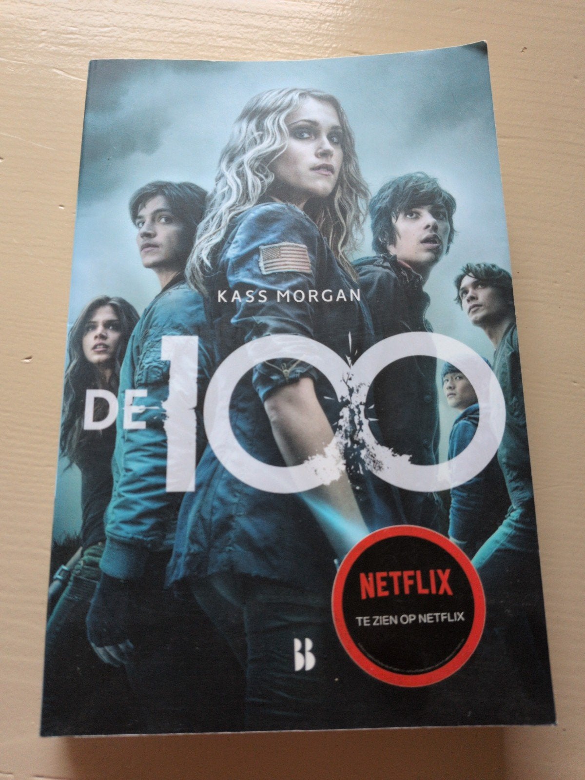 Kass Morgan, Boeken, Ophalen, Gelezen, Media
