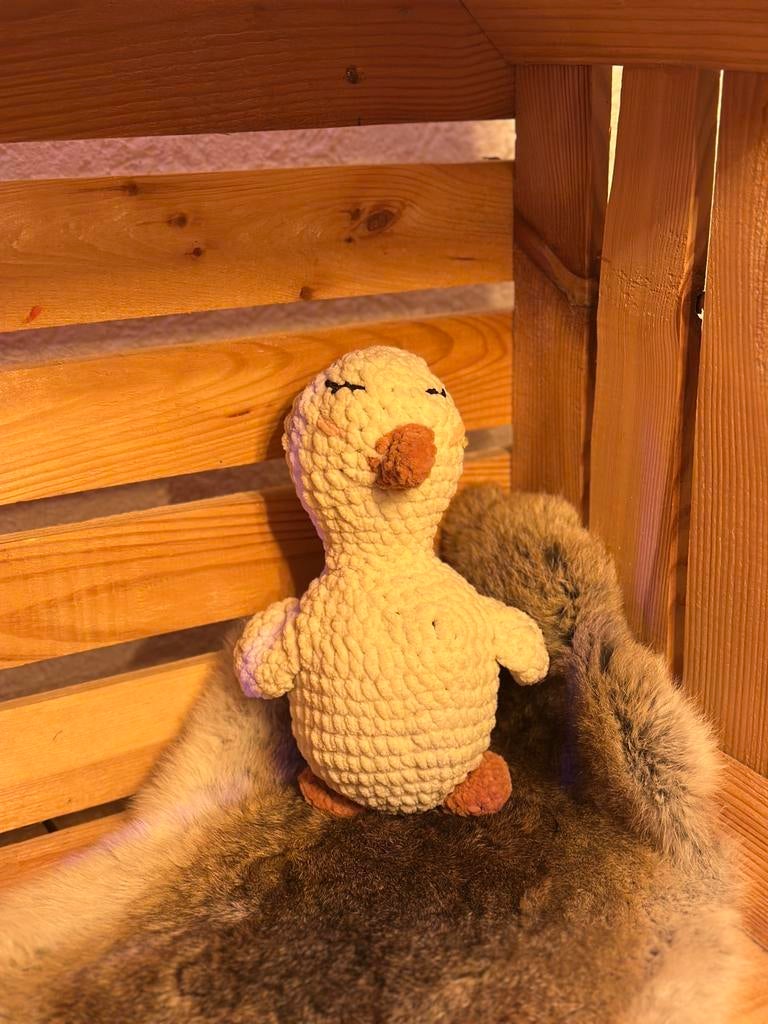Gehaakte knuffel eend, Hobby en Vrije tijd, Breien en Haken, Ophalen of Verzenden, Nieuw, Haken, Wol of Garen