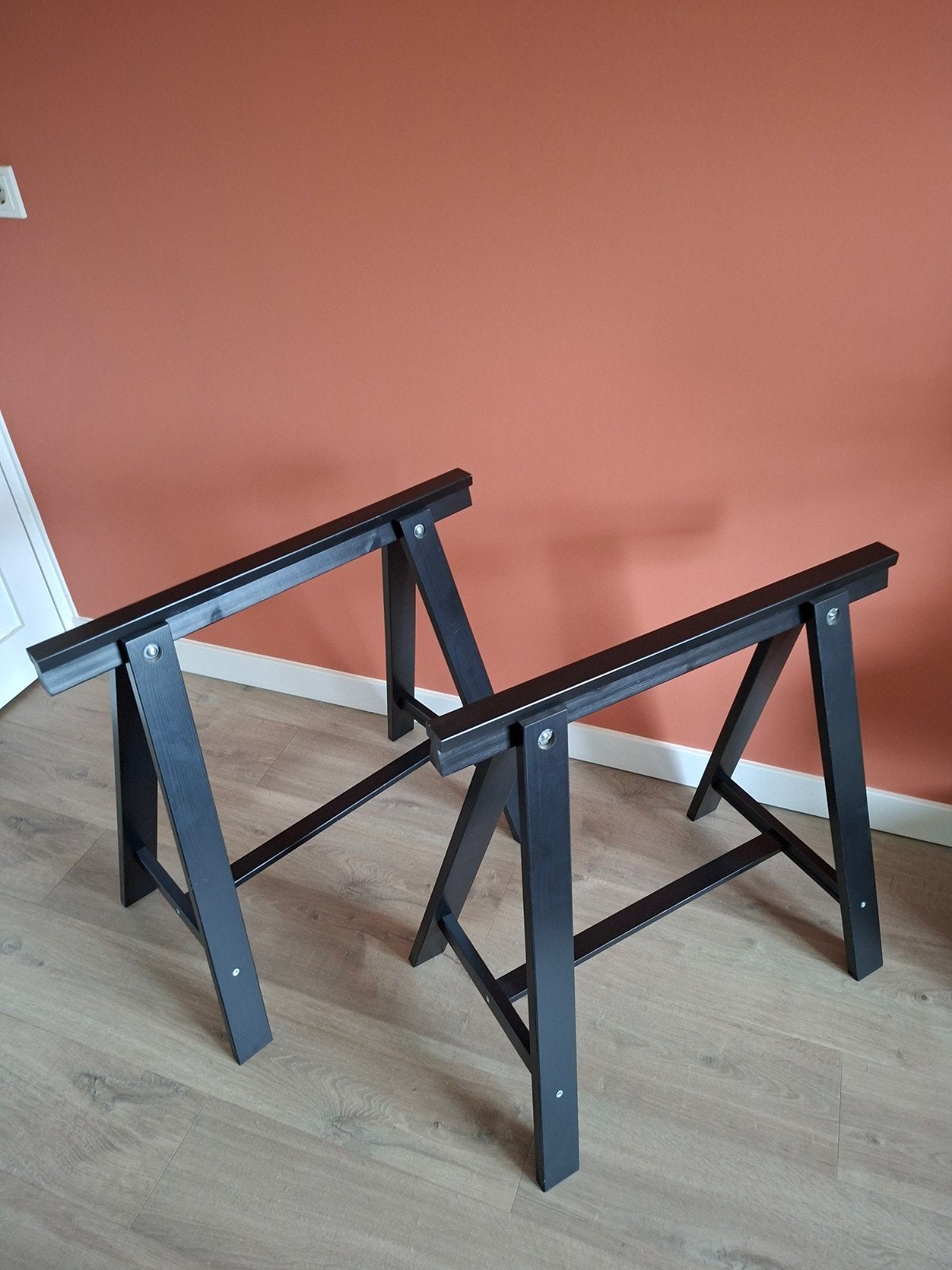 Twee zwarte schragen, Ophalen, 50 tot 100 cm, 50 tot 100 cm, Zo goed als nieuw