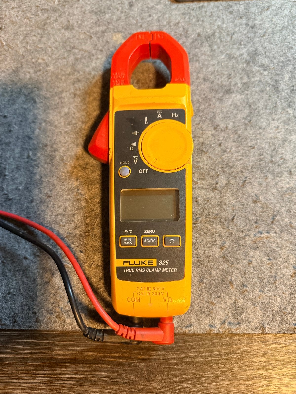 Fluke 325 True RMS stroomtang met tas en meetkabels, Ophalen of Verzenden, Zo goed als nieuw, Elektriciteit