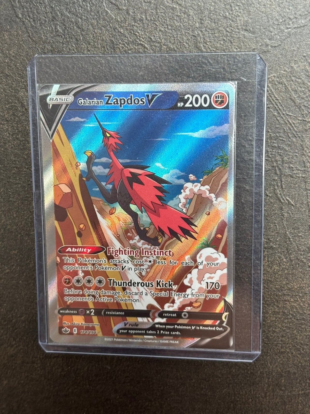 Galarian Zapdos V 174/198, Hobby en Vrije tijd, Verzamelkaartspellen | Pokémon, Ophalen of Verzenden, Zo goed als nieuw, Losse kaart