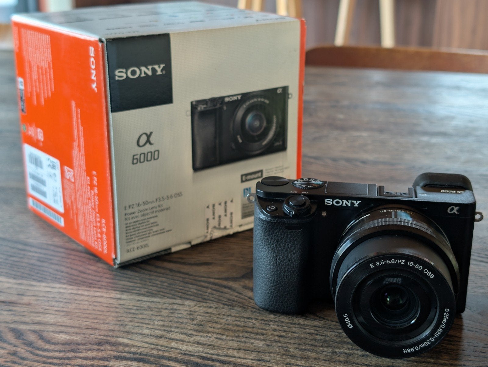 Nette Sony A6000 met 16-50mm F3,5-F5,6 lens, Audio, Tv en Foto, Ophalen of Verzenden, Zo goed als nieuw, 24 megapixels, Sony