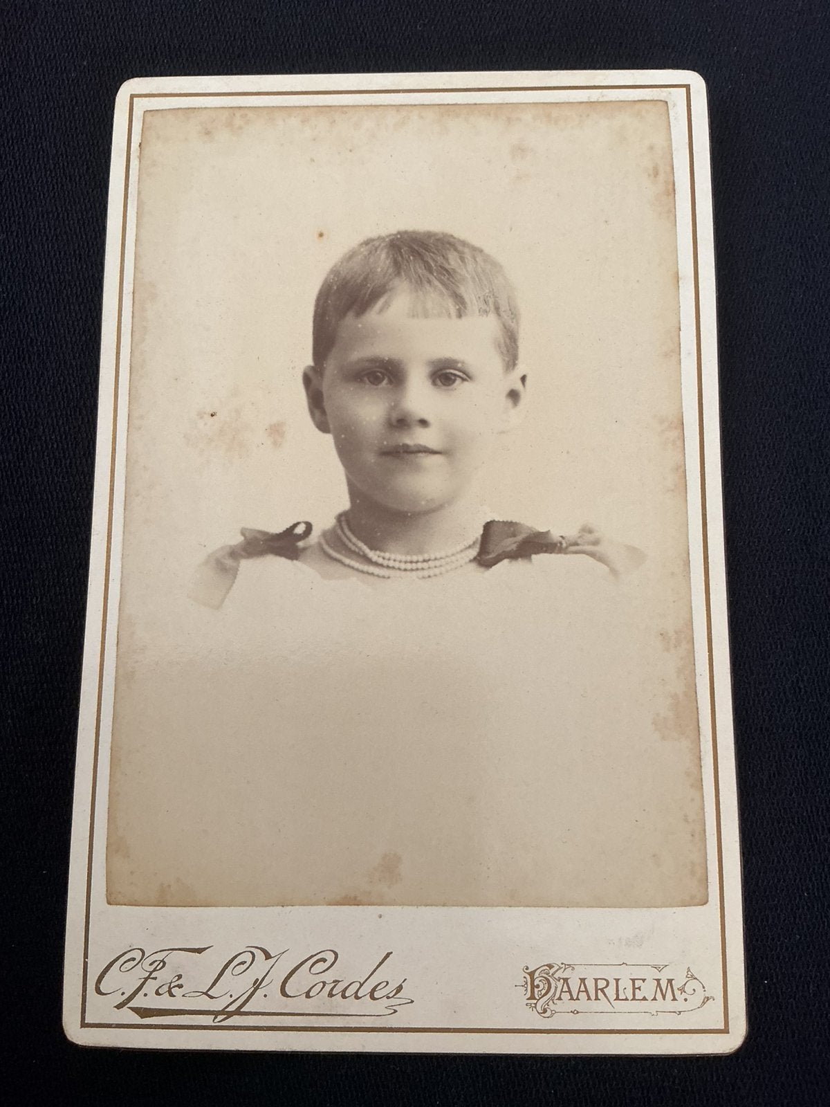 Kabinetfoto, Kind, C.F. & L.J. CORDES, HAARLEM, Antieke foto, Gebruikt, Foto, Ophalen of Verzenden, Voor 1940