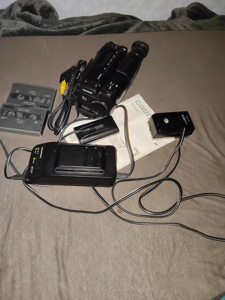 Grundig Video 8 Camcorder LC 635E met accessoires, Overige merken, Mini dv, Gebruikt, 20x of meer