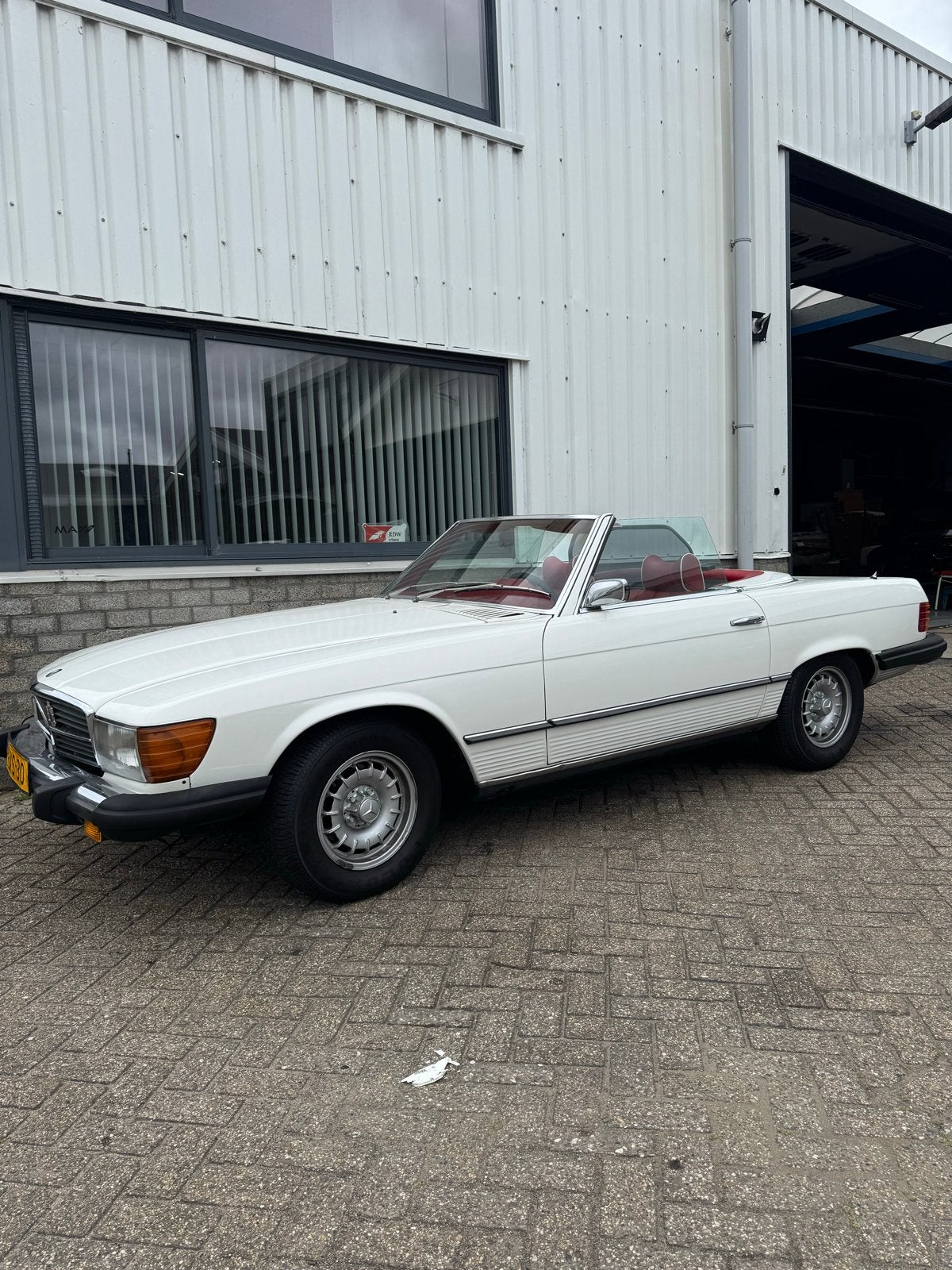 Mercedes-Benz SL 4.5 450 SL AUT 1976 Wit Wegenbelastingvrij, Auto's, Automaat, 1610 kg, 8 cilinders, Wit
