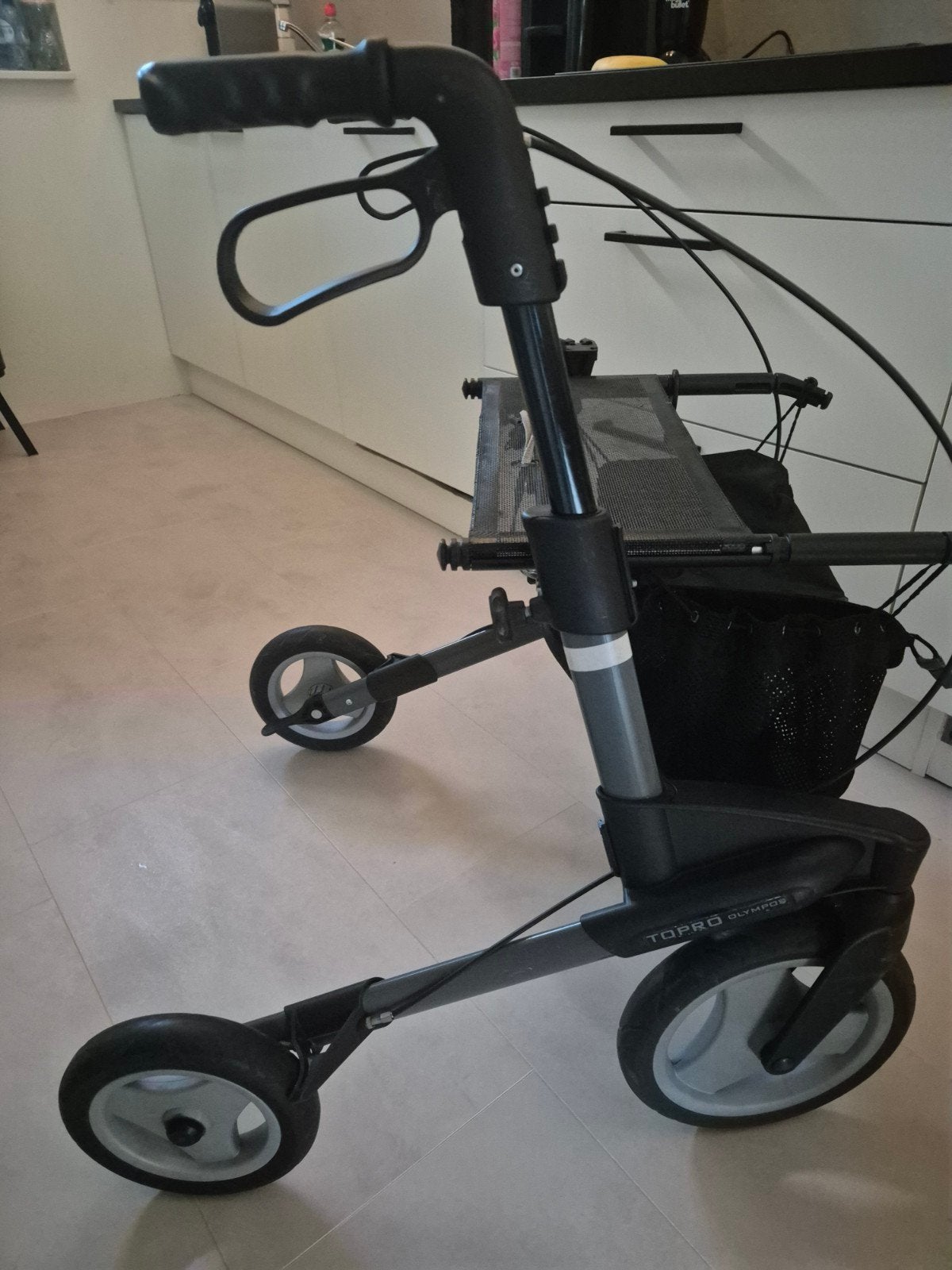 Nette rollator Topro Olympos lichtgewicht inklapbare, Ophalen of Verzenden, Lichtgewicht