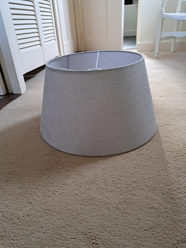 Nieuwe lichtgrijze lampenkap (booglamp) - 48 cm onderkant, Ophalen, 25 tot 50 cm, Rond, Nieuw