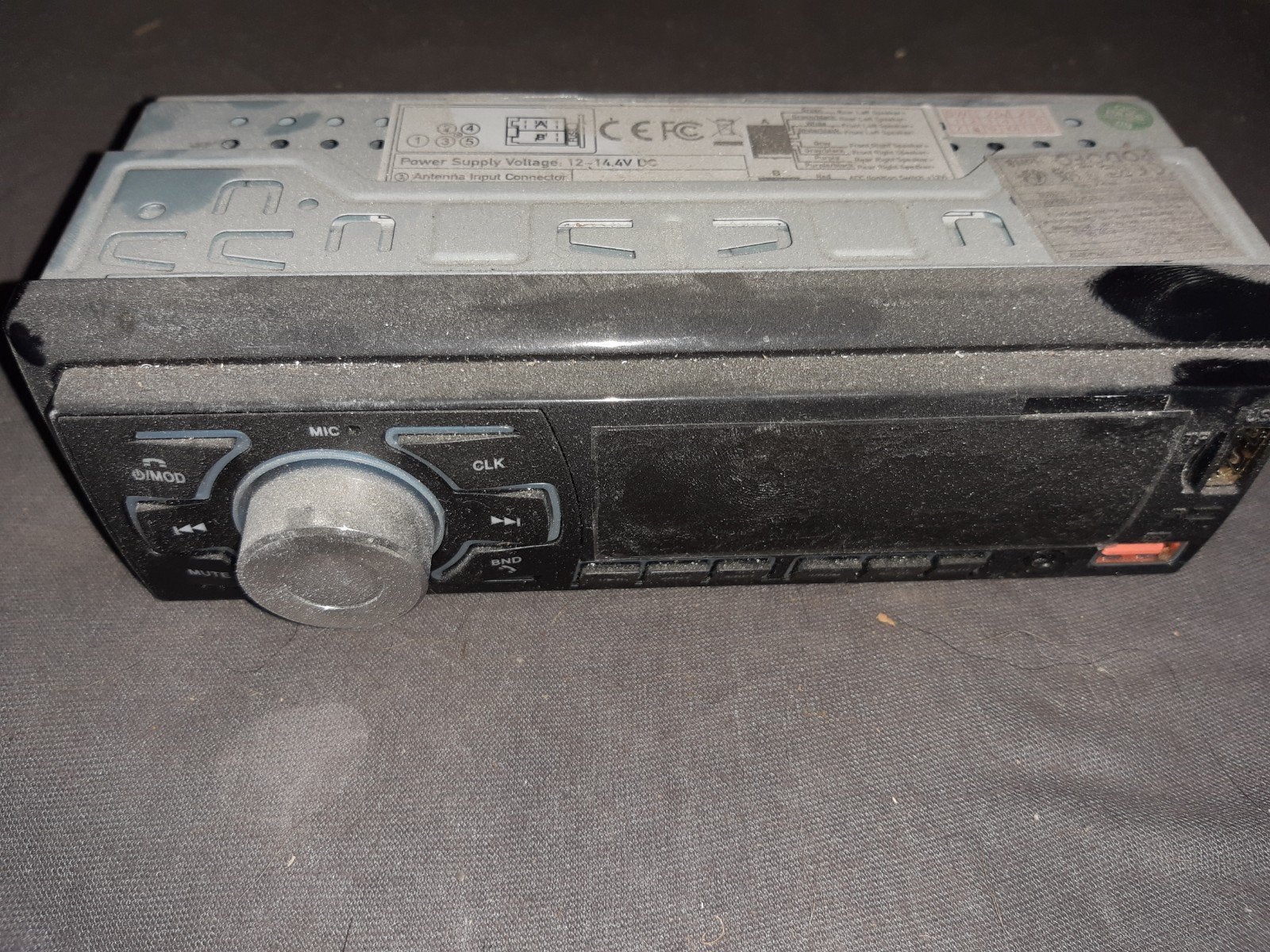 Gebruikte autoradio met USB en AUX ingang, Ophalen of Verzenden, Gebruikt