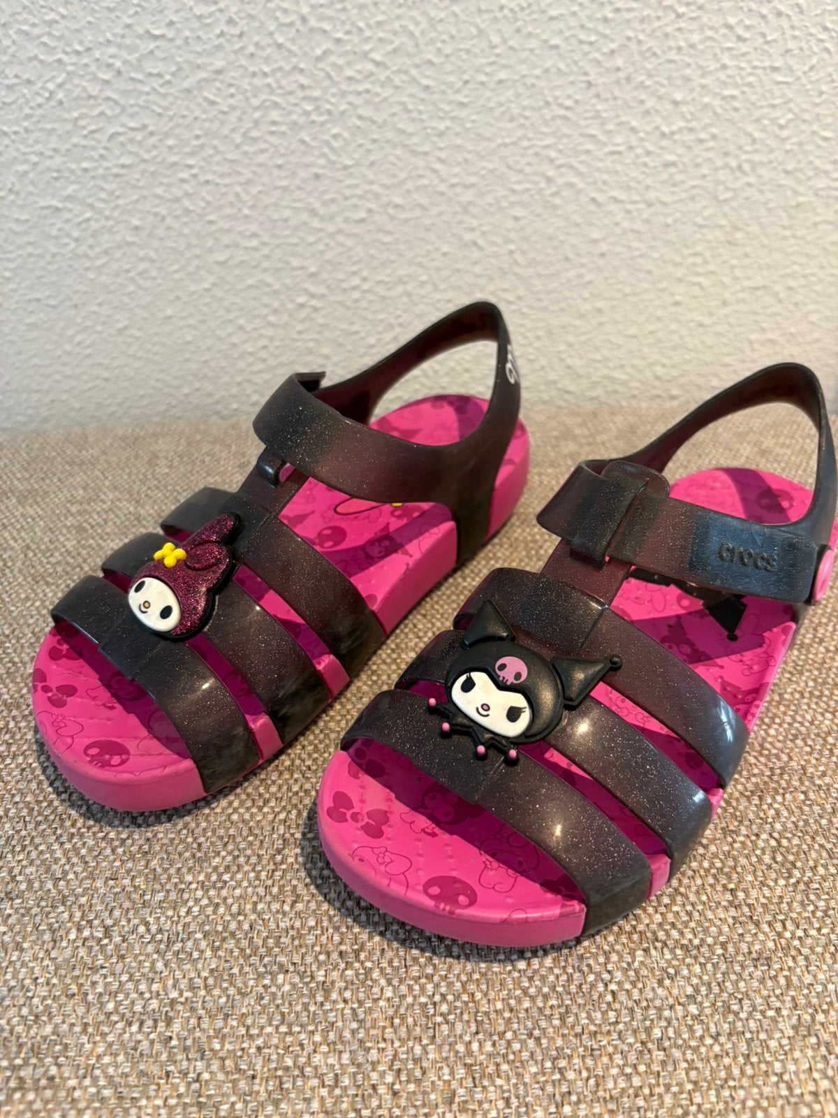 Crocs meisjes roze melody kuromi, Ophalen of Verzenden, Zo goed als nieuw, Meisje, Overige typen