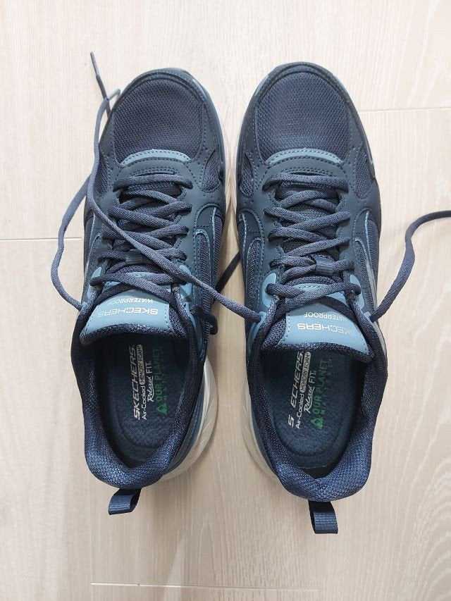 sketchers waterdicht te koop, Kleding | Heren, Ophalen, Blauw, Zo goed als nieuw, Skechers