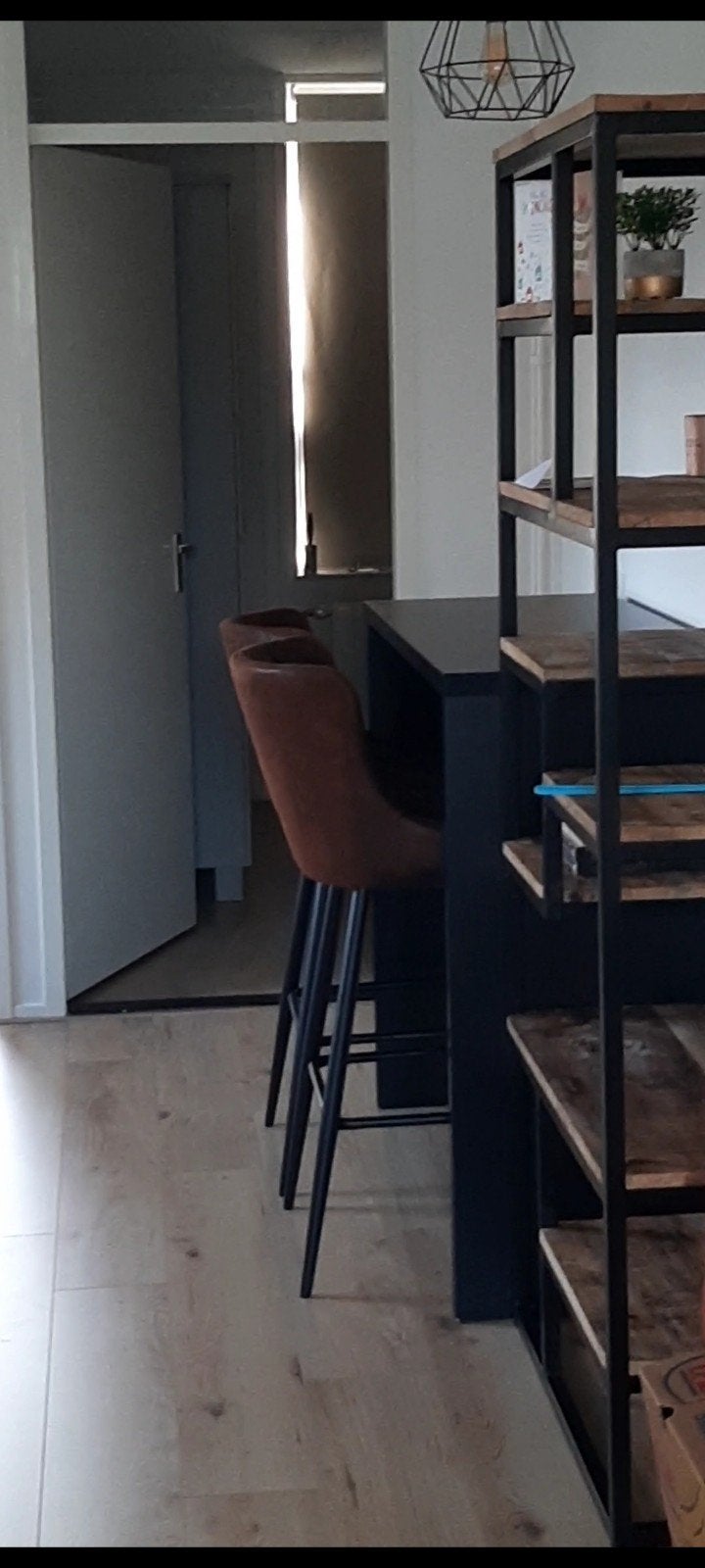 Barkrukken met bartafel, Ophalen, Kunststof, Met voetsteun, 90 cm of meer