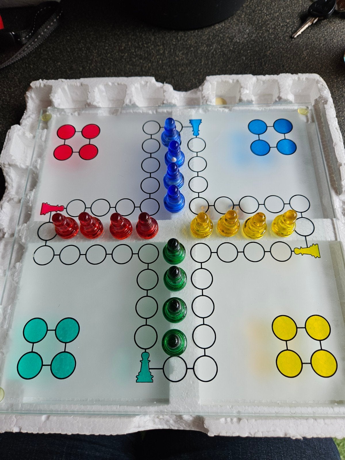 mens erger je niet bordspel van glas, Ophalen of Verzenden